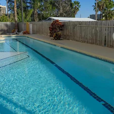 Walk To Beach House In Heart Of Entertainment District - Atrium Unit 102